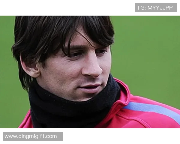 足球球星女友们的魅力与风采揭秘她们如何在赛场外绽放光彩 足球球星女友们的魅力与风采揭秘她们如何在赛场外绽放光彩